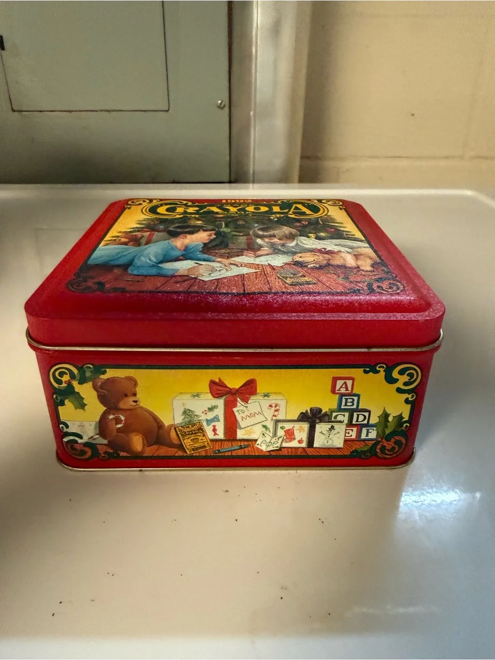 1992 Vintage Crayola Red Holiday Tin with Unopened Crayons & Ornament